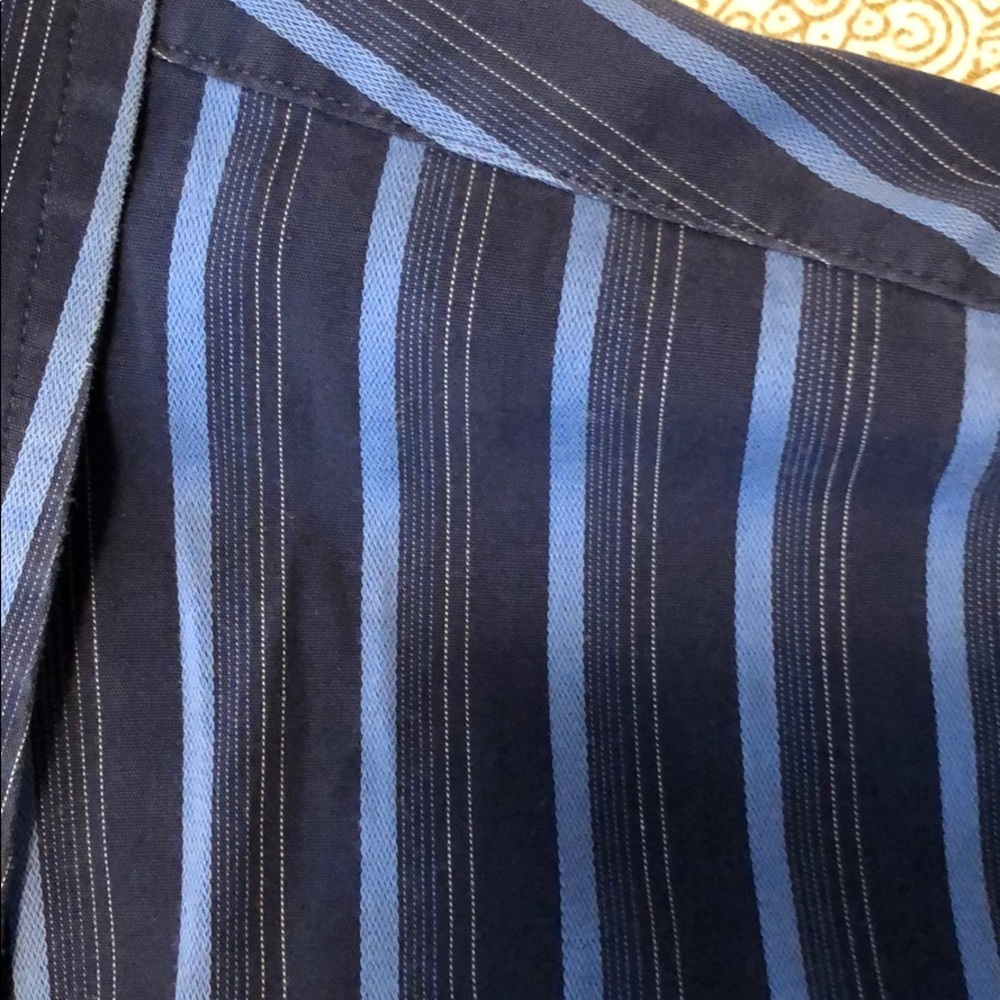 Used men’s shirt size L by express - Picture 4 of 9